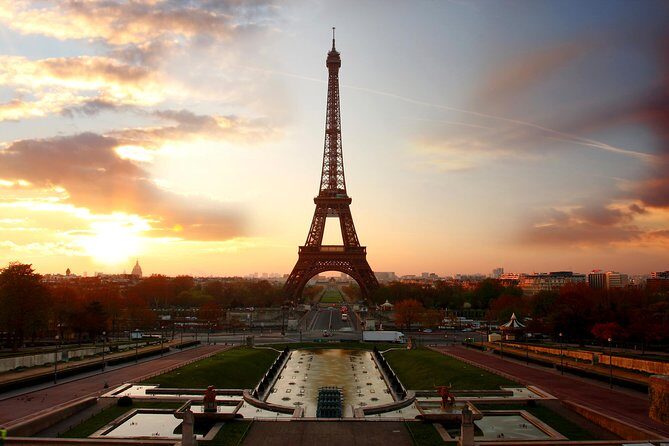 Eiffel Tower Tour with Optional Summit and Seine River Cruise - Eiffel Tower 2nd Floor: Views, Direction, and What the Guide Helps You Notice