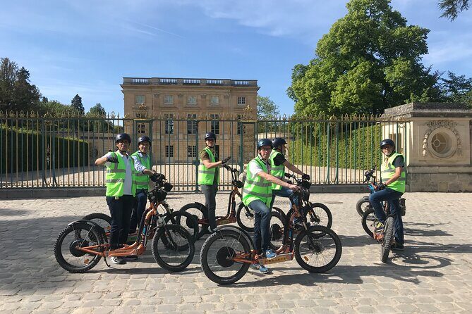 Electric 2-wheeler tour of the Chateau Park and Gardens - Two Hours in the 77-Hectare Gardens: The Part You’ll Remember