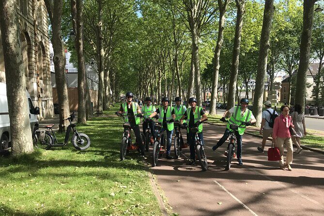 Electric 2-wheeler tour of the Chateau Park and Gardens - Starting at the Statue Equestre de Louis XIV