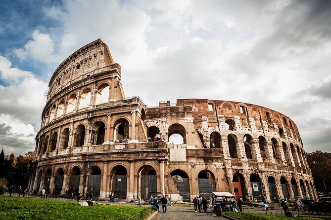 Entrance Tickets Colosseum, Roman Forum, Palatine with Audioguide - Stop 2: Roman Forum Landmarks on the Via Sacra and the Rostrum
