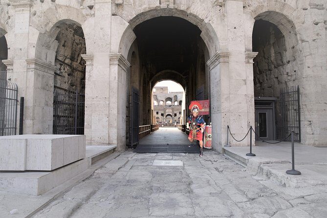 Exclusive Colosseum Arena Through The Back Door - The Quick Warm-Up: A 15-Minute Orientation Moment