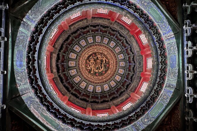 Exclusive Private Photography & Video Tour to The Forbidden City - Hall of Middle Harmony and Hall of Preserving Harmony: quick stops with clear meaning