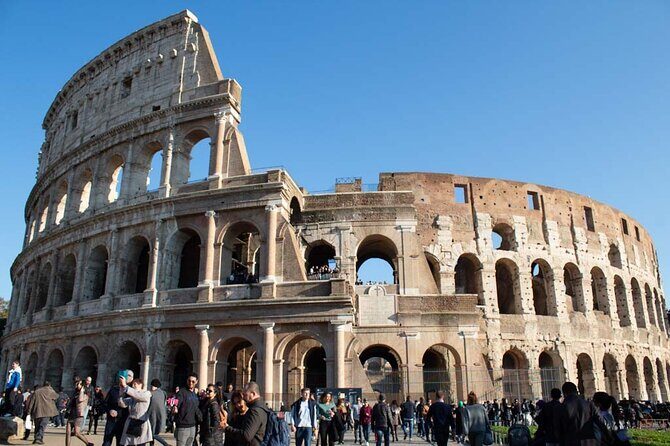 Exclusive Tour of the Colosseum, ARENA Floor and Roman Forum - Getting to Piazza del Colosseo (and meeting your guide)