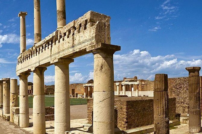 Explore Naples & Pompeii in One Day – Guided Half-Day Tour - Naples Stops That Give You Context Fast: Duomo, Royal Palace, Piazza del Plebiscito