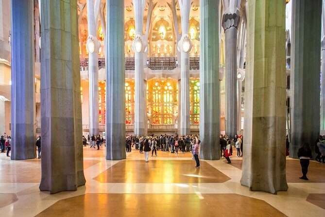 Fast Track Sagrada Familia & Park Guell the best of Gaudí - Park Güell: skip-the-line comfort with mosaics, terraces, and guided pacing
