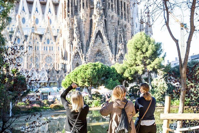 Fast Track Sagrada Familia & Park Guell the best of Gaudí - The Sagrada Familia Museum: models and drawings that make the unfinished story click