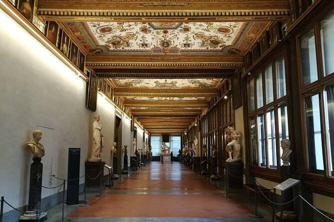 Florence: Early morning semi-private Uffizi Gallery guided experience - Semi-private max 8 with headphones: why the pacing feels better