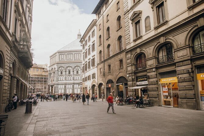 Florence in a Day: Michelangelo's David, Uffizi and Guided City Walking Tour - Uffizi Timed Entry: Getting Value Out of a Crowded Museum