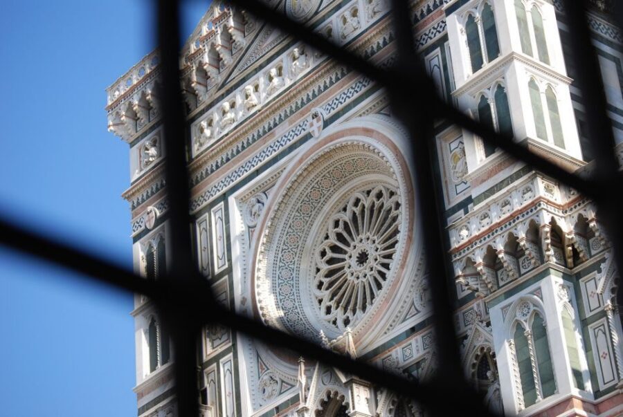 Florence in one Day: Walking Tour with Uffizi and Accademia - Between museums: the lunch break and how to use it well