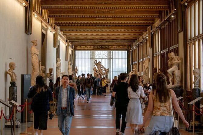 Florence in one day with a localGuide: David-City walk-Uffizi - Piazza del Duomo and the surrounding squares: fast stops with real payoff