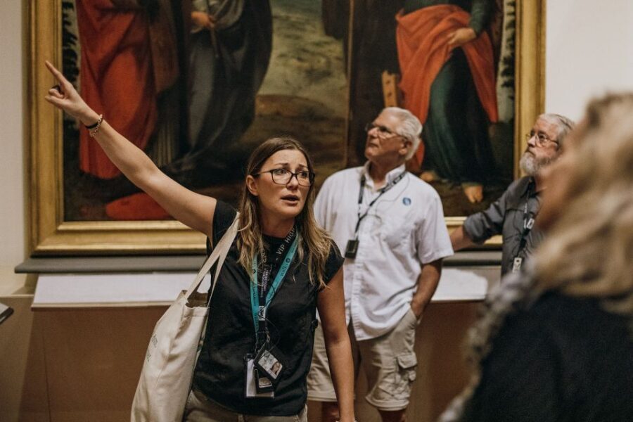 Florence: Skip-the-Line Uffizi, Accademia & Guided City Tour - Ponte Vecchio and Mercato del Porcellino: the walk gets scenic