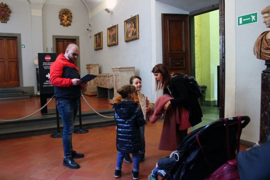 Florence: Skip-the-Line Uffizi Museum Tour Kids & Families - A 2.5-Hour Family Uffizi Route Built for Attention Spans