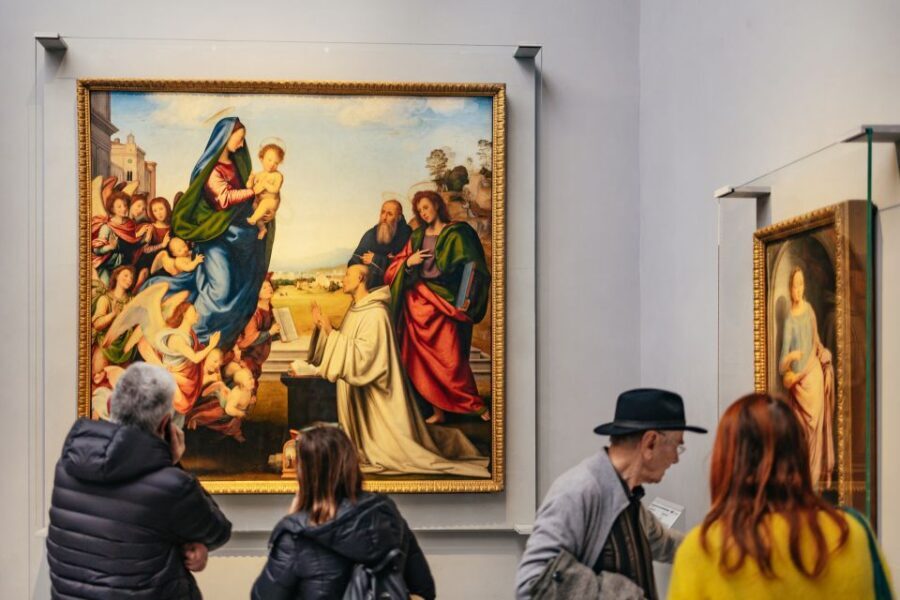 Florence: Skip-the-Line Uffizi Small Group Tour - Artwork favorites: how the guide helps you not miss the right masterpieces