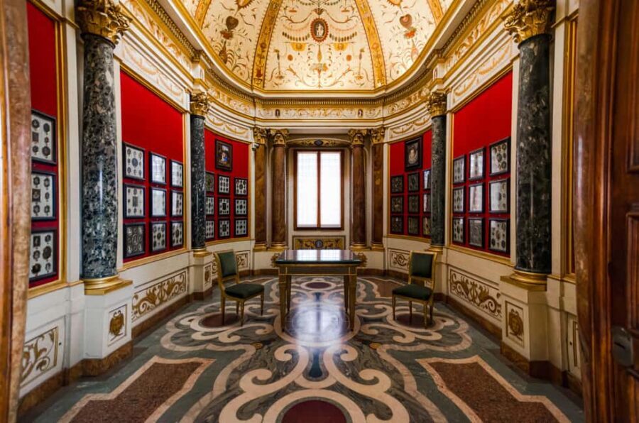 Florence: Timed Entry to Uffizi with Optional Audio Guide - Optional Audio Guide: A Great Tool With Real Requirements