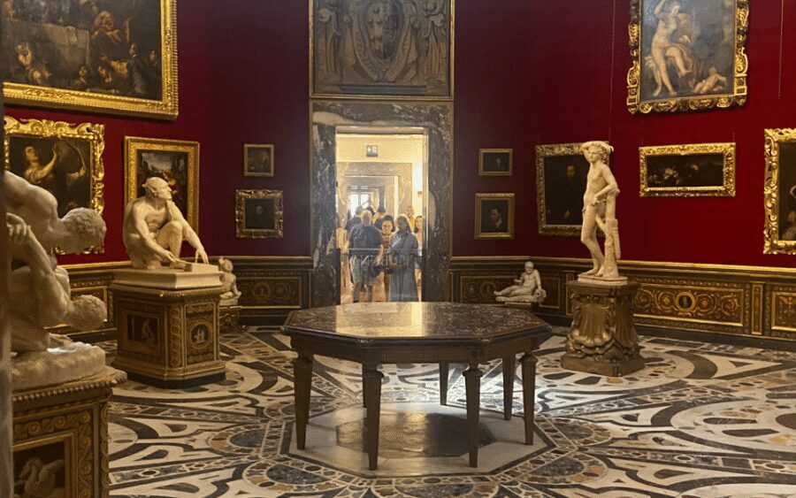 Florence: Uffizi Gallery and Vasari Corridor Private Tour - The short Florence stops: Ponte Vecchio, Boboli, and Santa Felicita