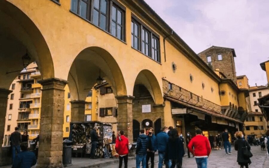 Florence: Uffizi Gallery and Vasari Corridor Private Tour - What to bring (and what to leave behind)