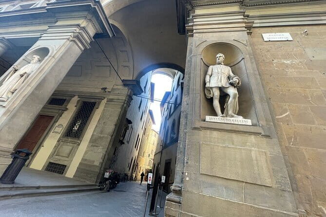 Florence: Uffizi Gallery Audio Guided Tour led by Tour Leader - Audio guide in your language: how to get more from the masterpieces