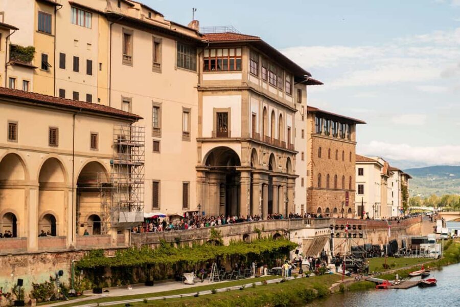 Florence: Uffizi Gallery Guided Tour - Meeting at Piazzale degli Uffizi: don’t waste your first 10 minutes