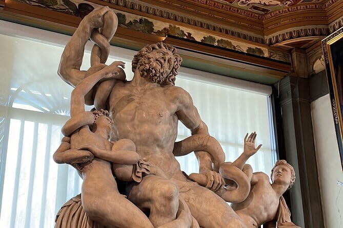 Florence Uffizi Gallery Smart, Easy Entry, Pay Ticket at Arrival - Headsets and small-group size: why it feels calmer than DIY