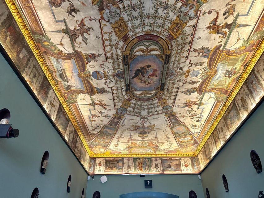 Florence: Uffizi Gallery Timed-Entry Ticket with Escort - No Live Guide: Using Pop Guide Audio the Smart Way