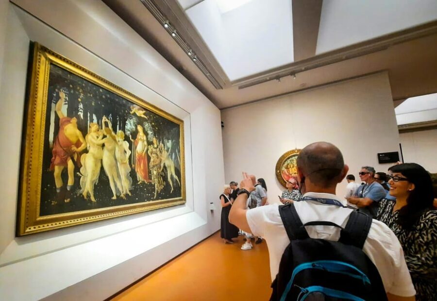 Florence: Uffizi Skip-the-Line Guided Tour - Special Dates: First Sunday Free, But Not Guaranteed