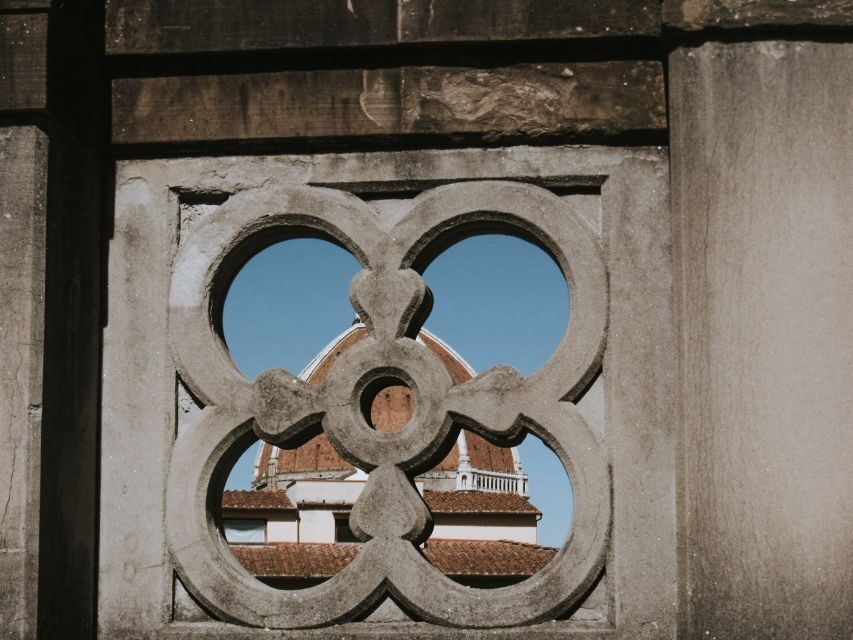 Florence: Uffizi Skip-the-Line Guided Tour - Meeting at Piazzale degli Uffizi and the Security Reality Check