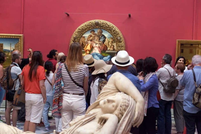 Florence: Uffizi Tour with an Art Expert Guide - Meeting at Piazza della Repubblica and staying out of trouble