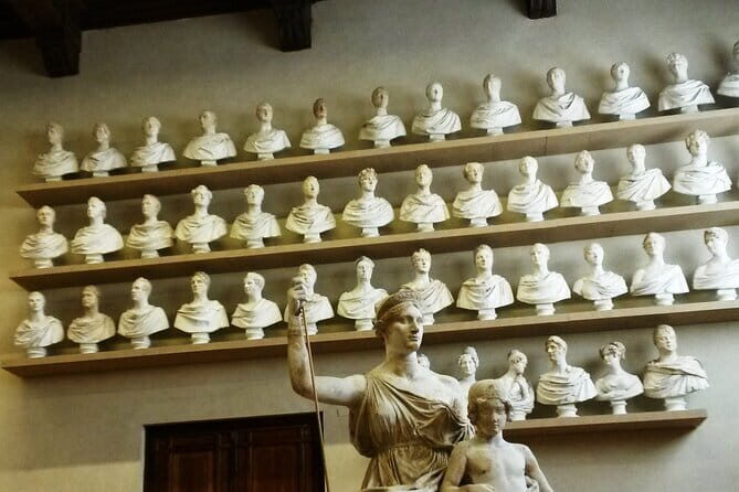 Florence Walking Tour with Accademia, Uffizi & Lunch - Piazza San Giovanni and the Duomo complex: one square, three icons
