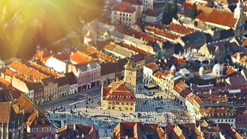 From Bucharest: Dracula's castle, Peles Castle and Brasov - Peleș Castle in Sinaia: a royal summer palace worth dressing up for
