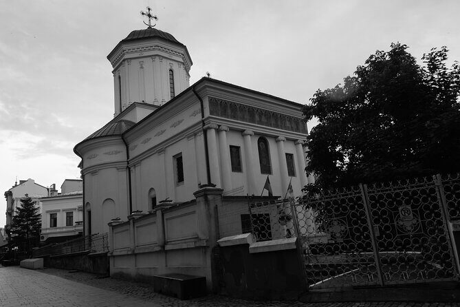 From Dracula to Ceaușescu-Romanian Terror Stories Tour with Dacia - Stop 2 near Revolution Square: vampires, revolution energy, and 1970s darkness