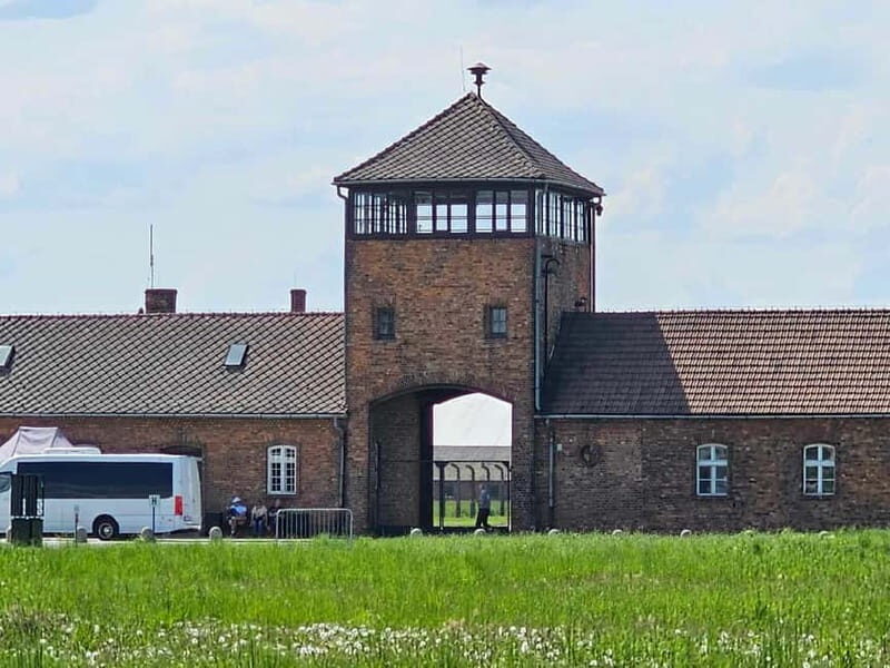 From Krakow: Auschwitz-Birkenau & Wieliczka Salt Mine Tour - Pickup, Transport, and the Reality of a Long Start