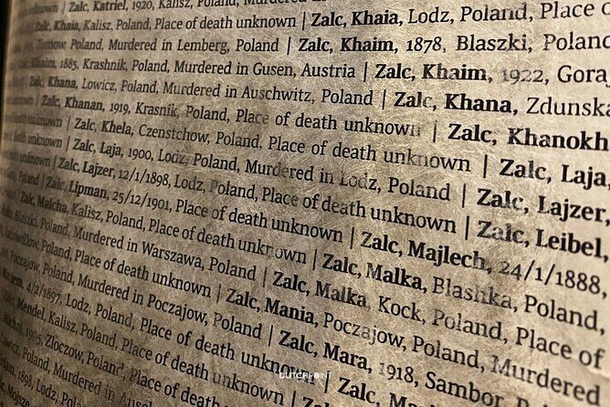 from Kraków: Auschwitz excursion with guaranteed Dutch guide - Meeting point at DutchPoint Kraków: the calm start matters