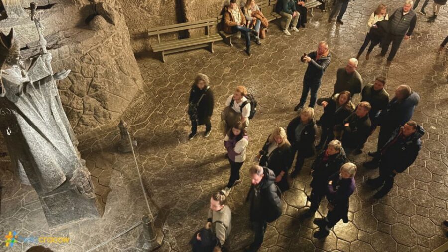 From Krakow: Guided Tour in Wieliczka Salt Mine - Your walkthrough of salt art: chapels, sculptures, and chambers