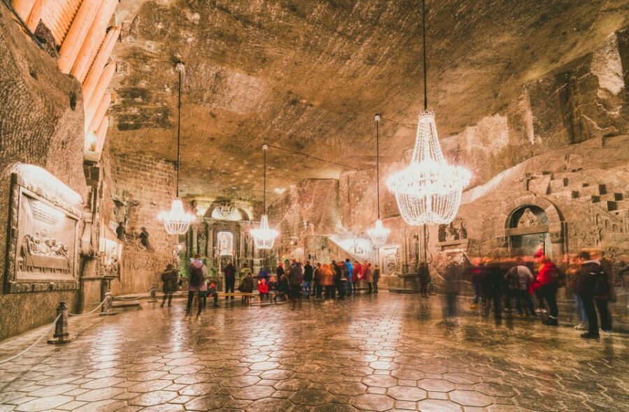 From Krakow: Wieliczka Salt Mine Guided Tour & Pickup Option - St. Kinga Chapel and the salt sculptures: the stops that stick