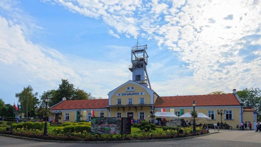 From Krakow: Wieliczka Salt Mine Guided Tour & Transfer - Electric van transfer from Krakow: comfortable, eco-friendly, and actually useful