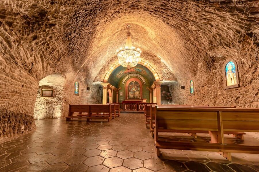 From Krakow: Wieliczka Salt Mine Tour & Skip the Line Ticket - The descent and the 800 steps: plan your body, not just your camera