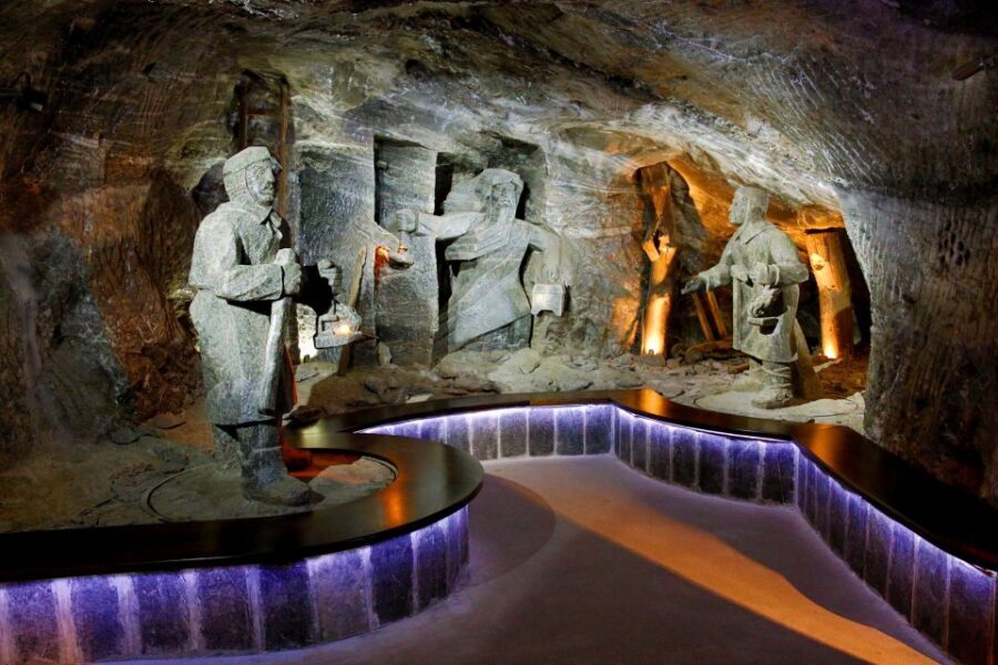 From Krakow: Wieliczka Salt Mine Tour with Guide - The descent: 380 stairs down, about 800 steps total