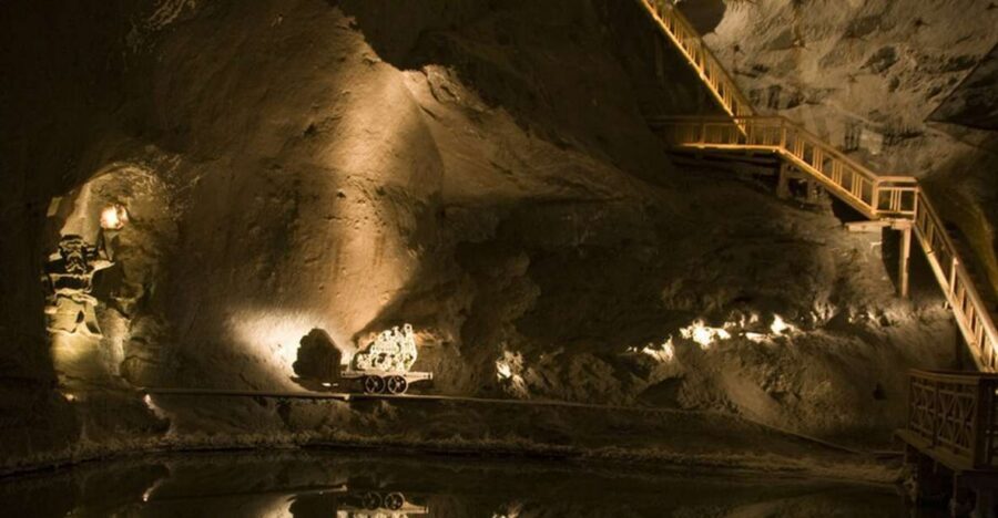 From Krakow: Wieliczka Salt Mine Tourist Route - The 20 chambers: what you actually see underground