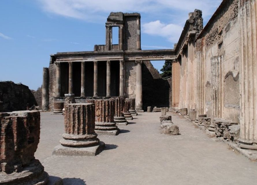 From Naples: Pompeii and Herculaneum VIP Tour with Lunch - Should You Book This Pompeii and Herculaneum VIP Tour?