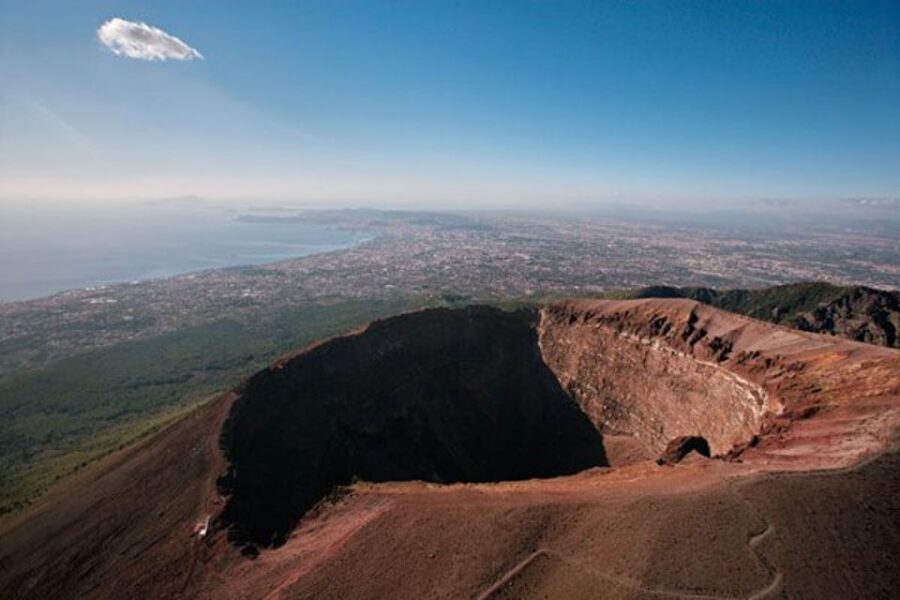 From Naples: Pompeii and Vesuvius Full-Day Tour with Lunch - Mount Vesuvius nature reserve: the walk, the climb, the views