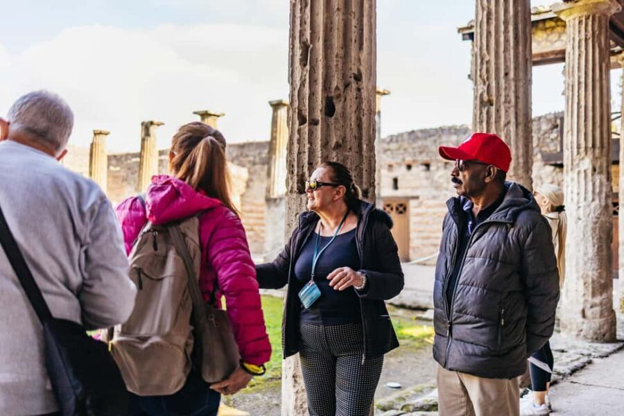 From Naples: Pompeii Skip-the-Line Entry Ticket and Tour - Cameo factory: Roman jewelry craft plus a restroom win