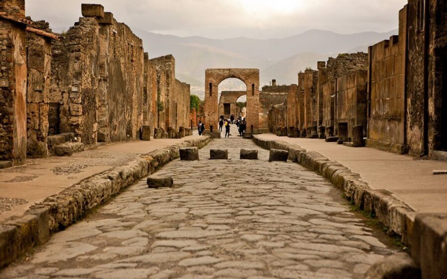 From Naples: Roundtrip Guided Pompeii Tour with Pickup - Price and value: what you’re paying for