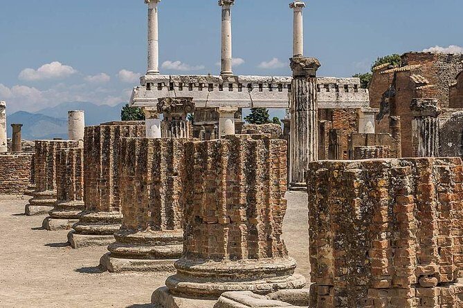 From Naples: Skip the Line Pompeii Guided Tour – Small Group - Live Guide vs Interactive Audioguide: What Changes Your Day