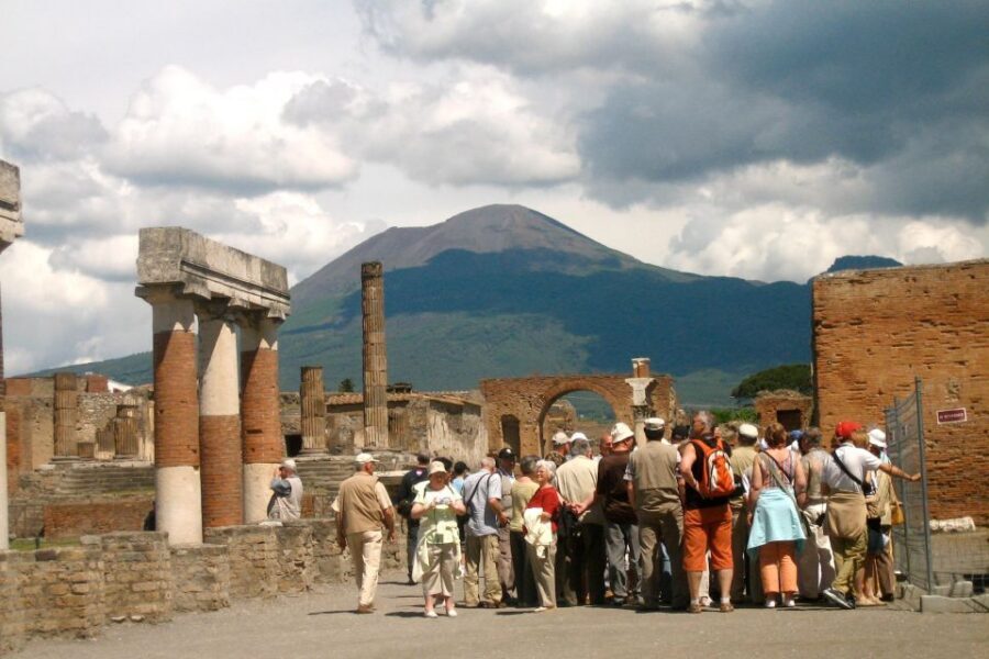 From Naples: Transfer to Positano with Pompeii Guided Tour - Why a guided Pompeii walk changes everything