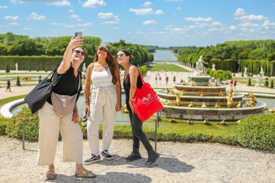 From Paris: Day Trip to Giverny & Versailles with Lunch - Coach comfort, timing, and the small details that affect your day