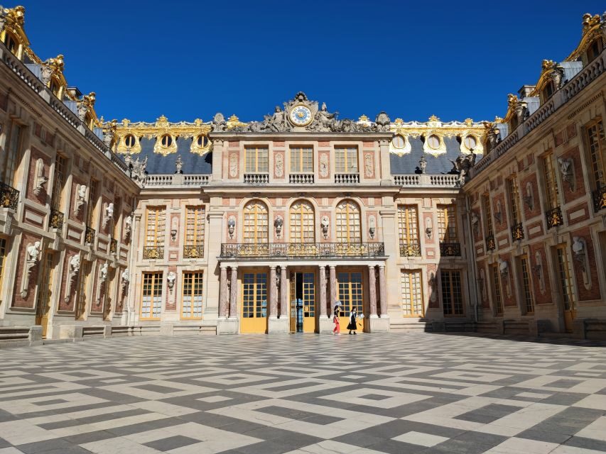 From Paris: Private Versailles Half-Day Private Tour - A licensed guide and 17th-century court customs (what that buys you)