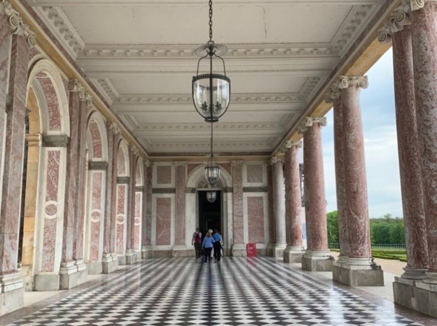From Paris: Versailles Bike Tour with Gardens & Palace Entry - The palace itself: timed entry plus 2 hours to wander