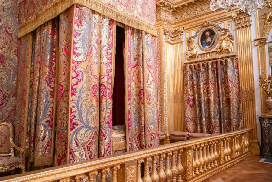 From Paris: Versailles Palace And Garden Tour with Transfers - Small-Group Style and Real Guide Value (Including Melanie, Veronica, and Nev)