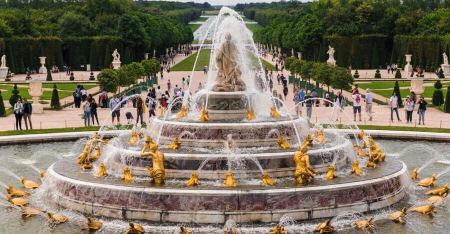 From Paris: Versailles Palace and Gardens Guided Day Trip - Where you meet (and how to not miss the group)