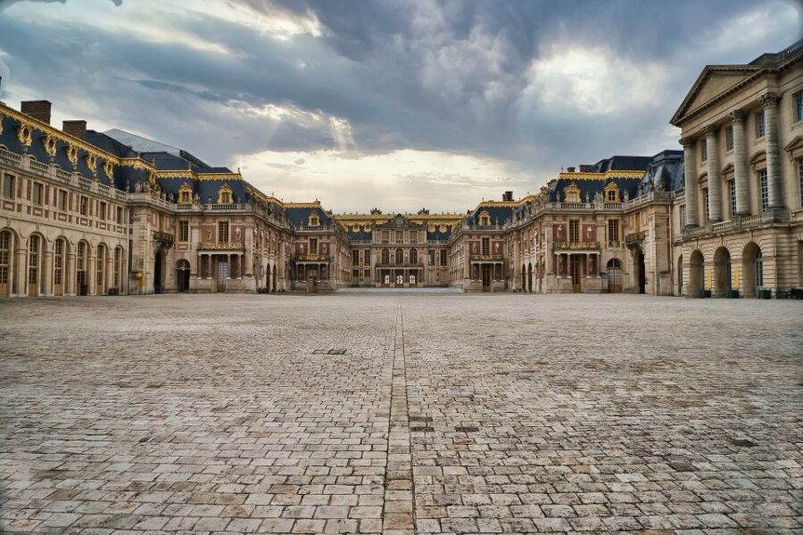 From Paris: Versailles Palace and Gardens Guided Experience - Then it’s palace time: self-guided, with the right priorities
